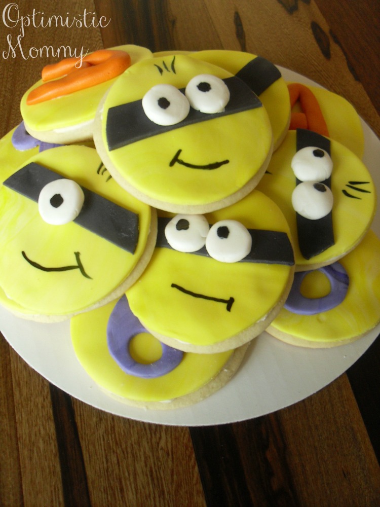 Despicable Me - Minion Cookies | Optimistic Mommy