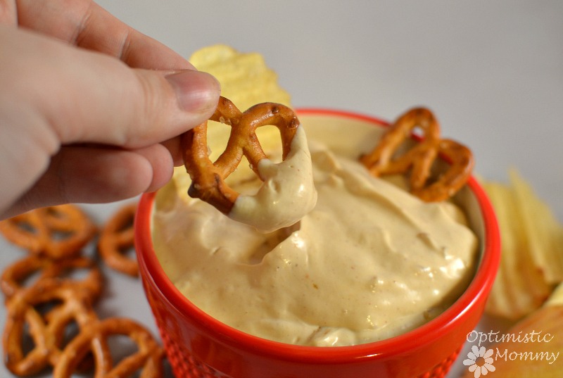 Creamy Chipotle Onion Dip Recipe #TabascoHellmanns | Optimistic Mommy