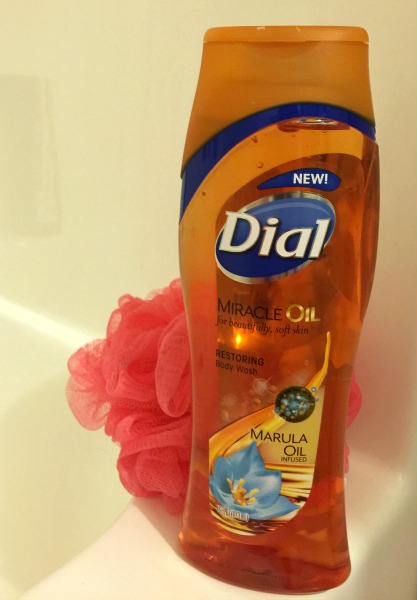 Dial Miracle Oil Body Wash Review + #Giveaway (Ends 3/31)