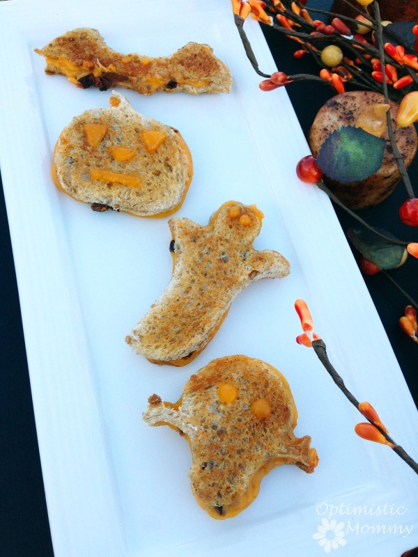 Halloween Grilled Cheese Sandwiches with Sun-Dried Tomatoes | Optimistic Mommy