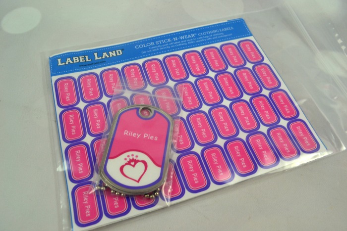 Label Land - Avoid Lost Items With The Camp Savings Pack #OMHoliday16 | Optimistic Mommy