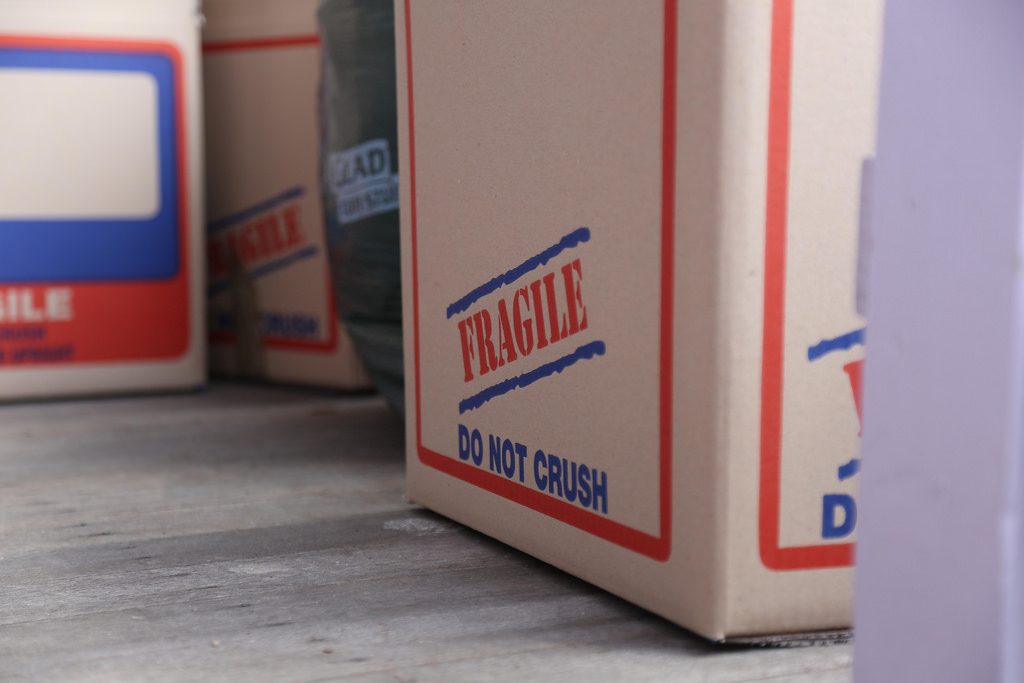 fragile-moving-box