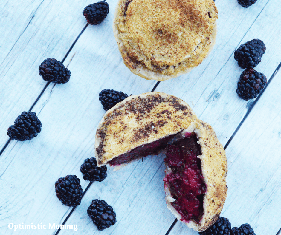 Blackberry Pie takes on a new look in this Mini French Toast Blackberry Pie Recipe! Learn how we incorporated a favorite breakfast into your best desse