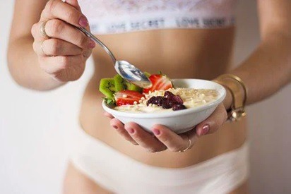 women eating healthy food
