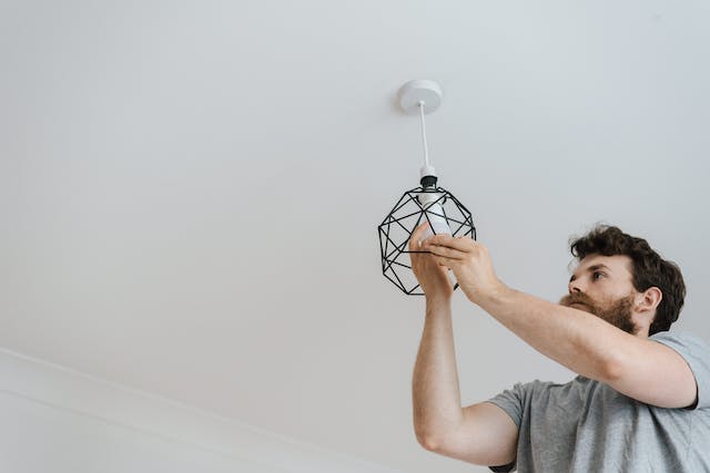 How to Choose the Right Local Electrician for Your Electrical Needs