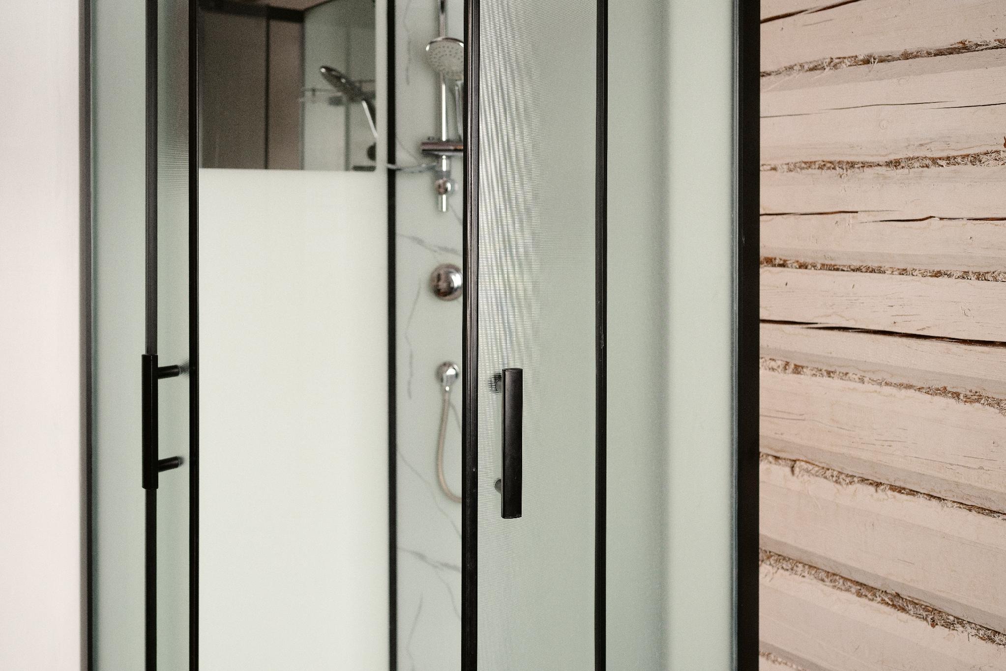 Right Corner Storage for Your Bathroom